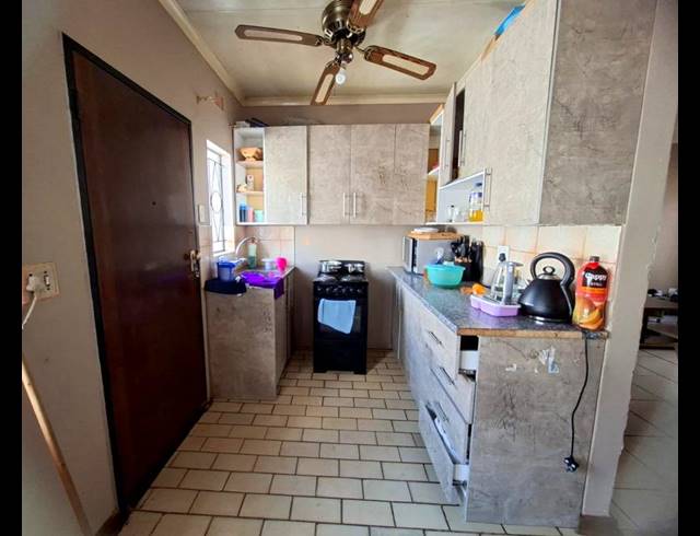 3 BEDROOM HOUSE FOR SALE IN PROTEA NORTH